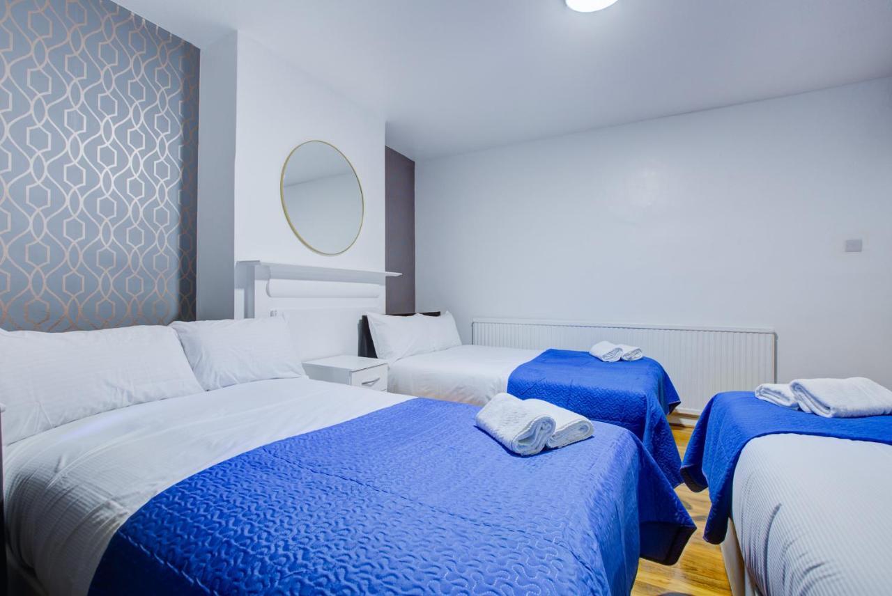Twin Towerd Hotel Лондон Экстерьер фото