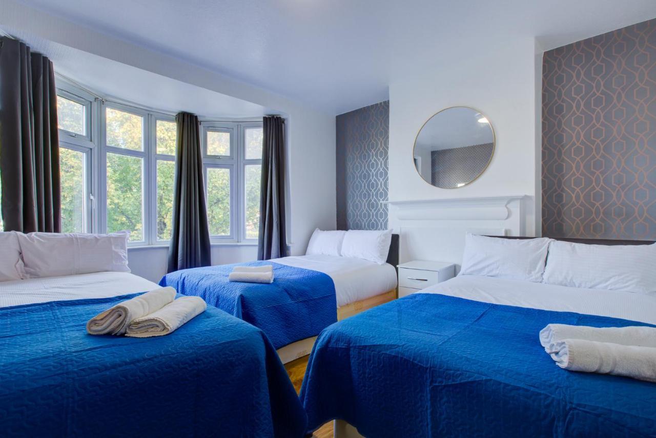 Twin Towerd Hotel Лондон Экстерьер фото