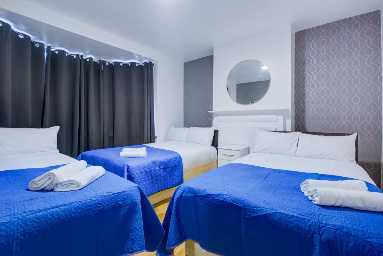Twin Towerd Hotel Лондон Экстерьер фото